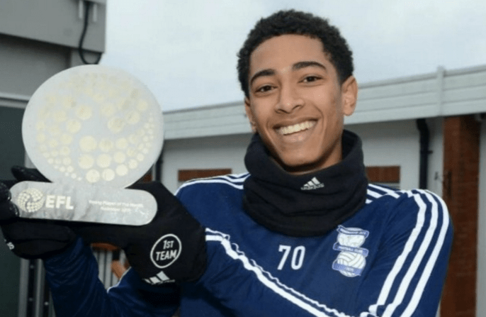 翟晓川三分5中4轰21分7板，创过去4年得分新高（翟晓川三分5投4中砍21分7板，刷新近四年个人得分新高）