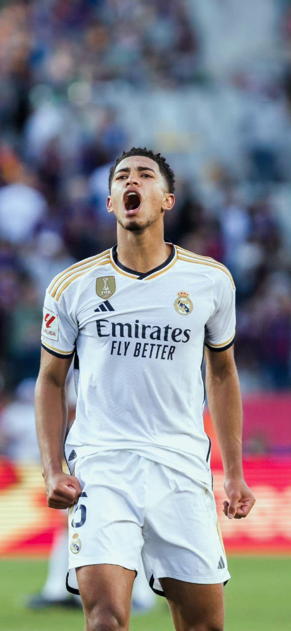 图片报：尤文和费内巴切想冬窗签磁卡，但球员不考虑提前离队（图片报：尤文与费内巴切欲冬窗引进磁卡，球员无意提前离队）