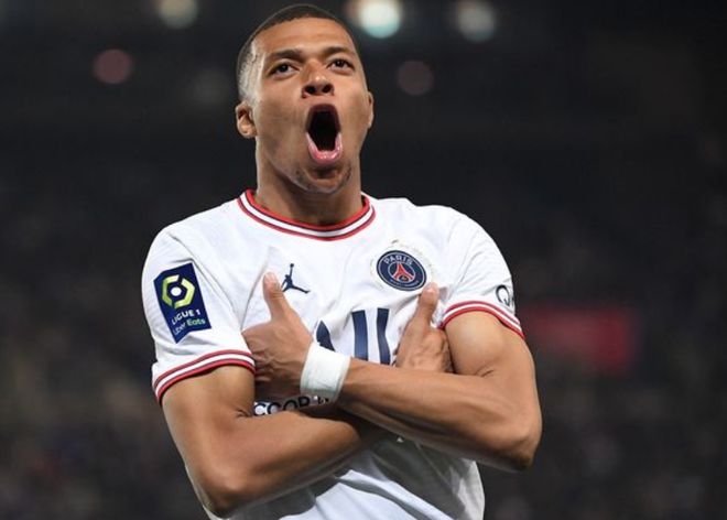 拜仁官方：帕夫洛维奇、比朔夫因身体不适缺战海登海姆（拜仁官宣：帕夫洛维奇、比朔夫因身体不适缺席对阵海登海姆）