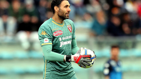 罗马诺：梅努可能在1月离开曼联，那不勒斯对租借他很感兴趣（罗马诺：那不勒斯有意租借梅努，他可能一月离开曼联）