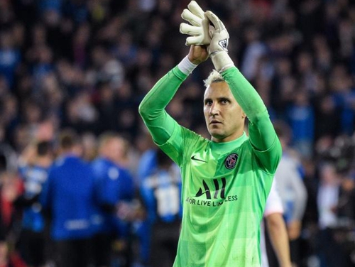 开场4分钟破门，莱万打入巴萨回归诺坎普的首粒进球（莱万回诺坎普首球，开场4分钟为巴萨先拔头筹）