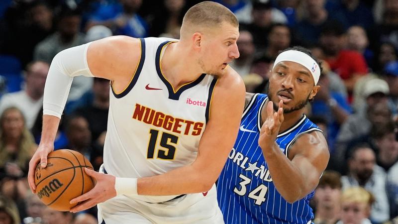 U22国足门将栾毅：少一人作战大家仍团结在一起，平局不容易（U22国足门将栾毅：十人应战依旧齐心，艰难收获平局）