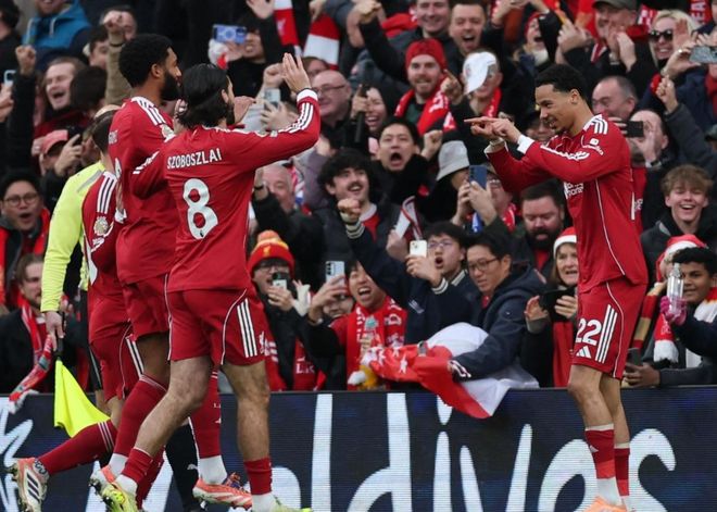 葡媒：C罗已被葡萄牙豁免离开集训营，目前返回了沙特（葡萄牙媒体：C罗获准离开国家队集训，已返回沙特阿拉伯）