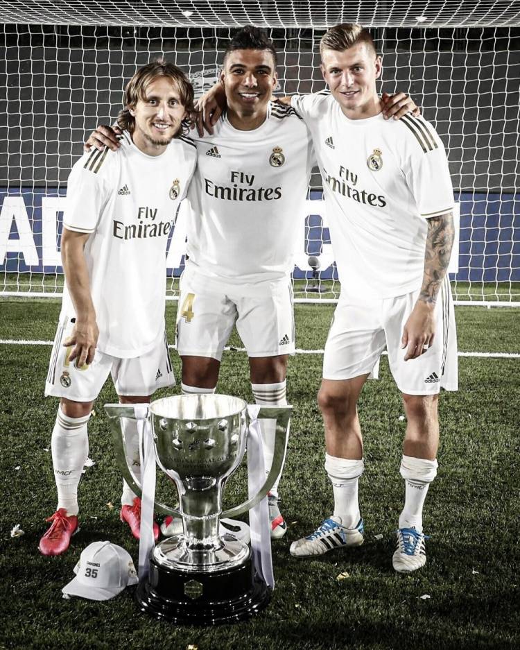 日职联前瞻：川崎前锋攻强守弱，广岛三箭主帅赛季后将离队（日职联看点：川崎前锋火力凶猛防线存忧，广岛三箭主帅赛季后告别）