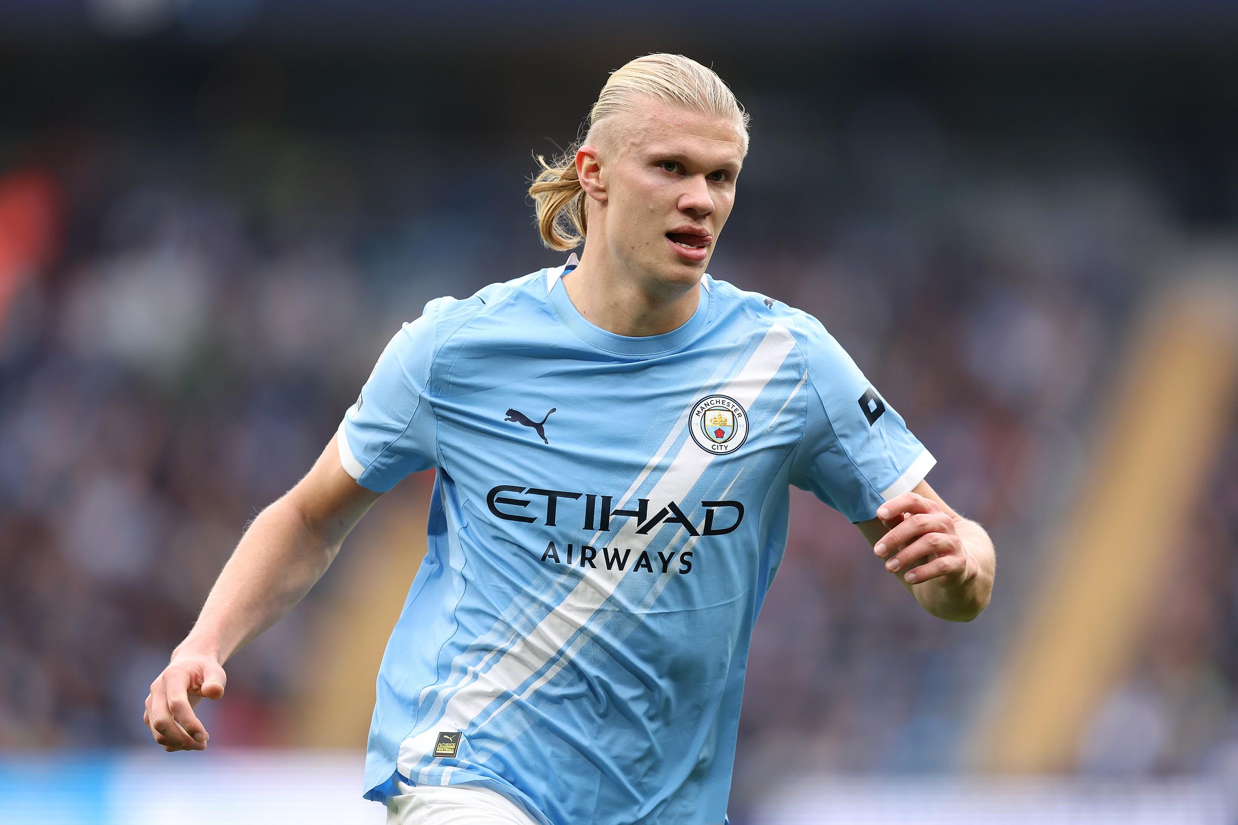 官方：李海新当选2025赛季中超金哨，唐顺齐当选银哨，傅明当选铜哨（中超官方公布2025赛季裁判评选：李海新获金哨，唐顺齐获银哨，傅明获铜哨）