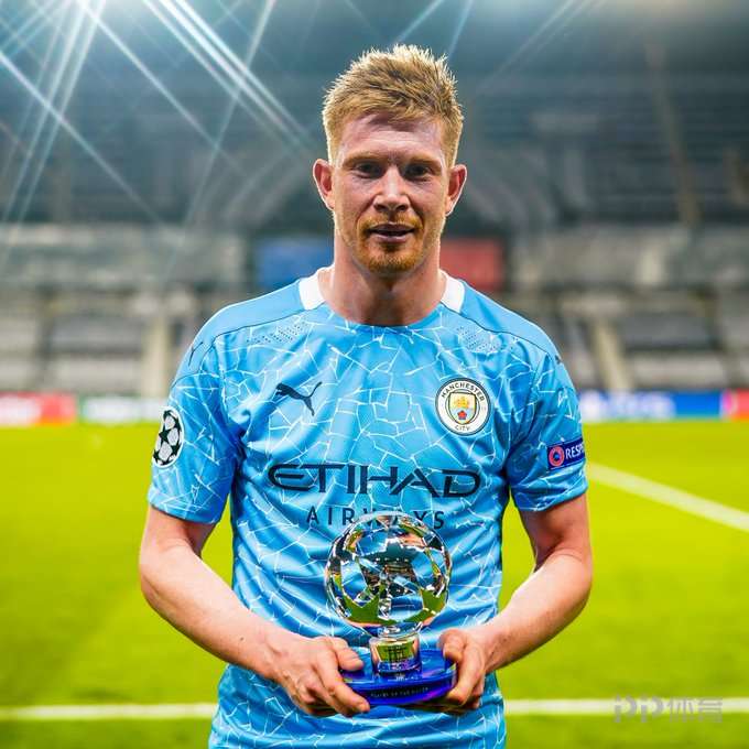 比朔夫：祝贺卡尔完成德青队首秀，他每次拿球观众都惊叹不已（比朔夫：恭喜卡尔完成德国青年队处子秀，每次触球都令全场惊叹）