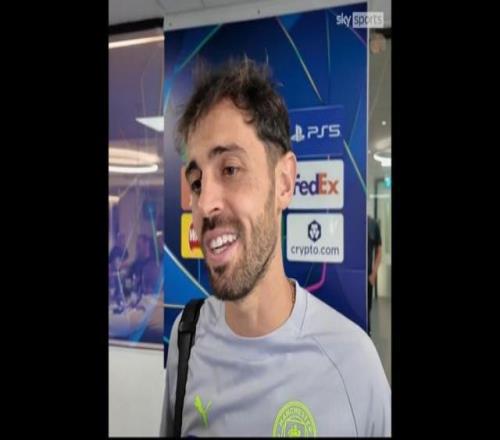 凯尔：我和施洛特贝克没矛盾；他的续约？在经济上我们尽全力（凯尔：与施洛特贝克无矛盾；续约问题我们在财务上已尽最大努力）