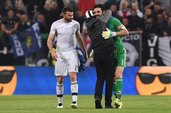 2025／26赛季英超：从最佳教练到四场不胜！马雷斯卡坦然面对十二月“魔咒”（2025／26英超：从获最佳教练到四轮不胜，马雷斯卡从容应对“十二月魔咒”）