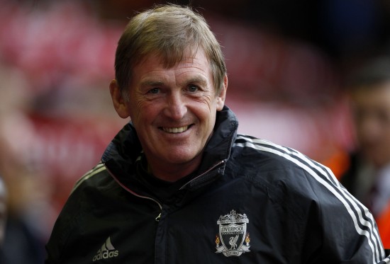 刘伟国：捧起中甲冠军奖杯很激动，明年力争在中超站稳脚跟（刘伟国：中甲捧杯激动不已，明年力争立足中超）