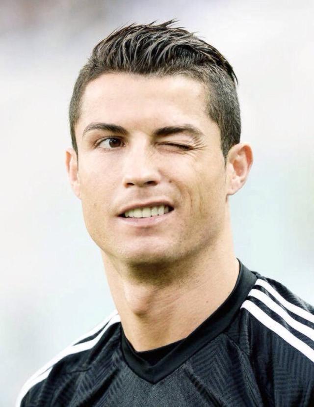 2025年欧洲足坛夏窗：英超创纪录 红军包揽前3（2025欧洲夏窗：英超破纪录，利物浦包揽前三）