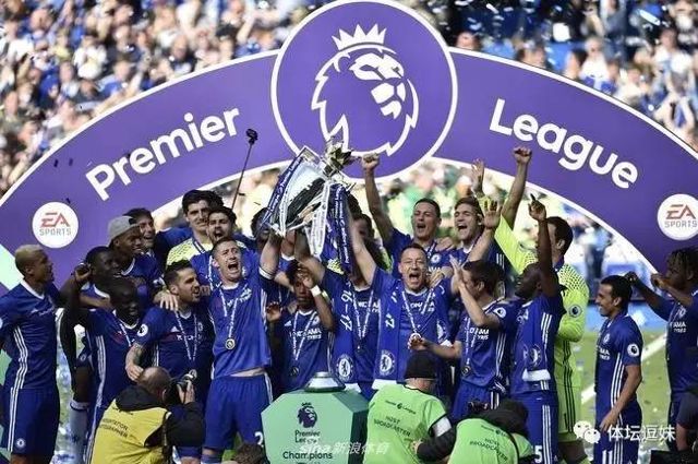 邮报：明年世界杯上下半场中段设强制补水时间，每次三分钟（邮报：明年世界杯每半场中段将设3分钟强制补水暂停）